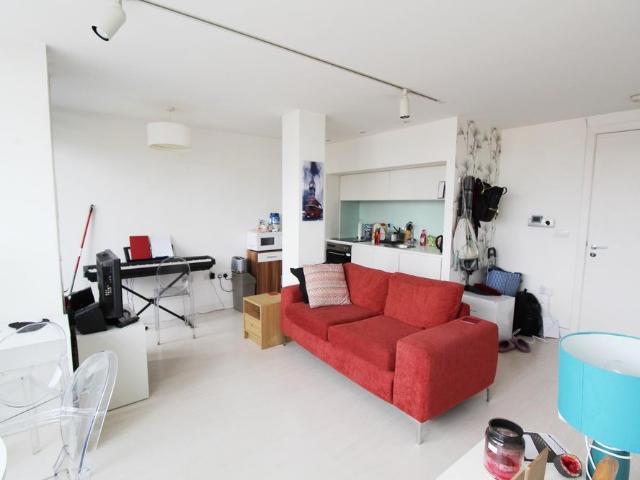 Studio for rent in Holbeck, West Yorkshire
