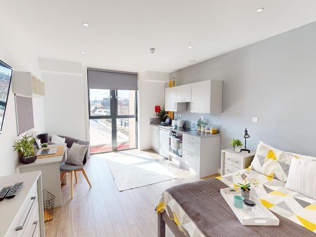 Studio for rent in St Ann's, Haddon