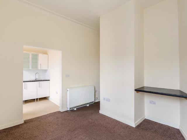 Studio for rent in Bell Farm, High Field