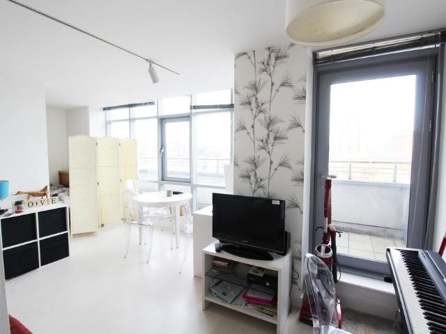 Studio for rent in Holbeck, West Yorkshire