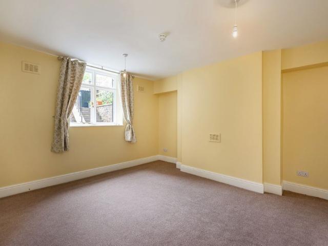 Studio for rent in High Field, York