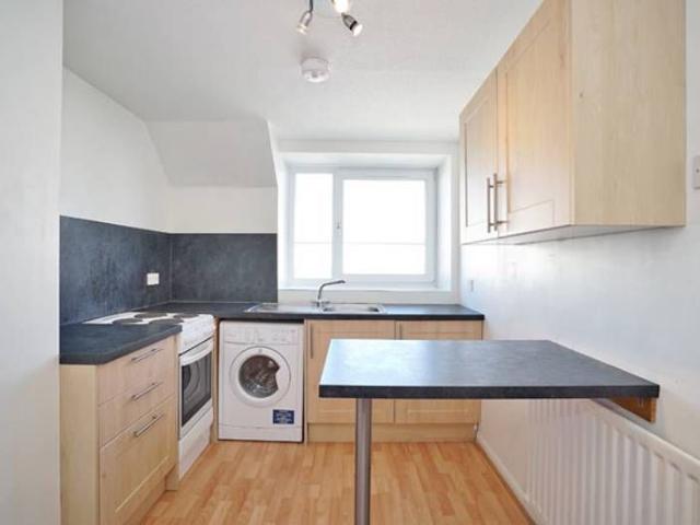 Studio for rent in Ballindoch, Scotland