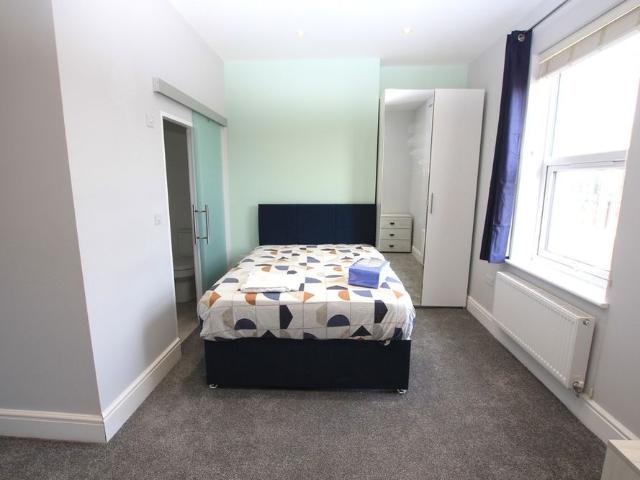 Studio for rent in Newtown, Two Mills