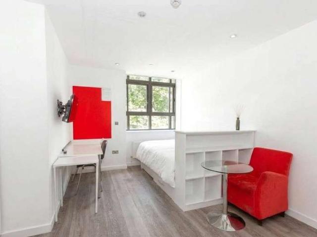 Studio for rent in City Centre, Feckenham