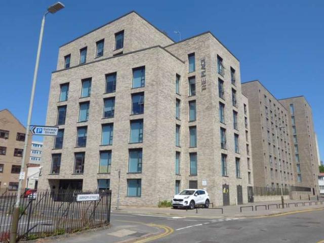 Studio for sale in Bede Island, Old Wharf