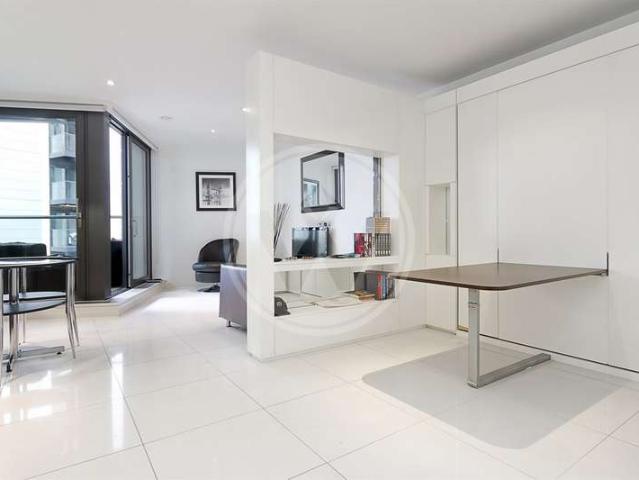 Studio for sale in Isle Of Dogs, Greater London