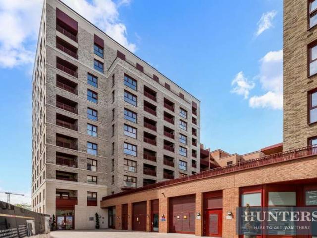 Studio for sale in London Borough of Hounslow, Greater London