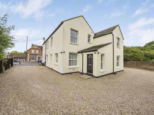 Studio for sale in Windsor