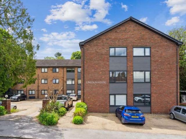 Studio for sale in Wooburn, Berghers Hill