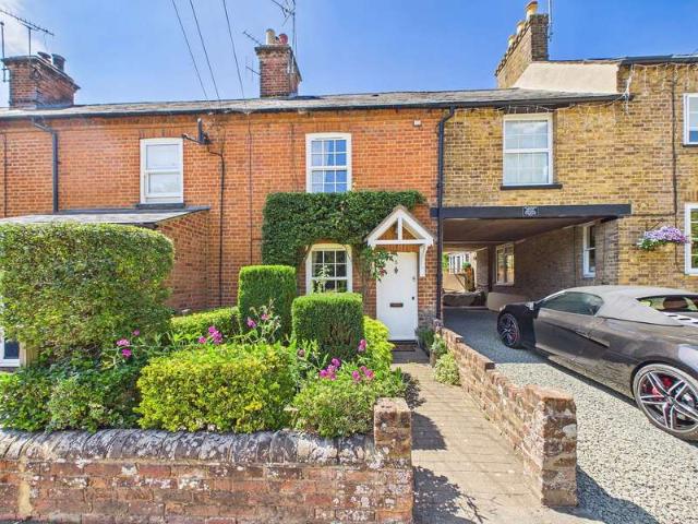 Studio for sale in Batchworth, Hertfordshire