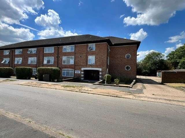 Studio for rent in Birchwood, Fretherne