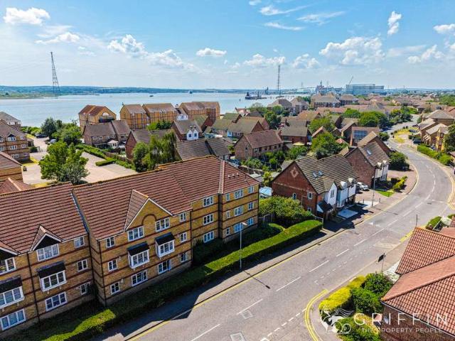 Studio for sale in Grays, Essex