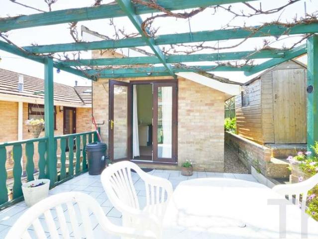 Studio for rent in Nettlestone, Isle Of Wight