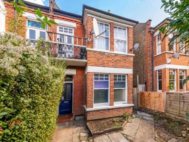 Studio for sale in Tulse Hill, Greater London