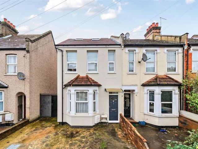 Studio for sale in Sudbury, Greater London