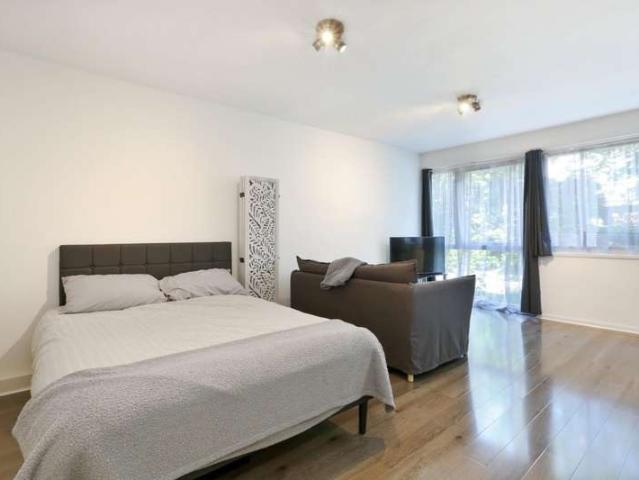 Studio for sale in London Borough of Lewisham, Upper Sydenham