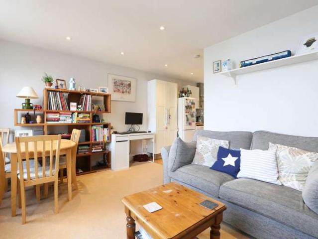 Studio for sale in London Borough of Lewisham, Greater London