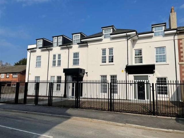 Studio for rent in South Tranmere, New Ferry