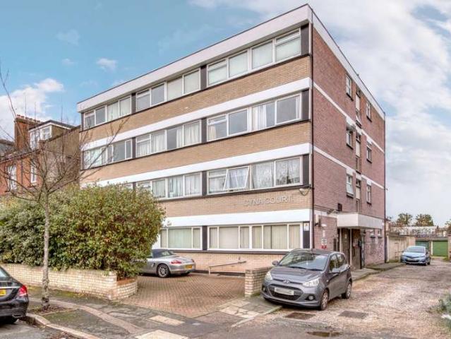 Studio for sale in Wanstead, Greater London