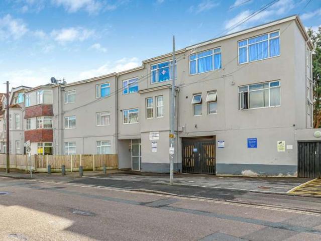 Studio for sale in Boscombe, Bournemouth