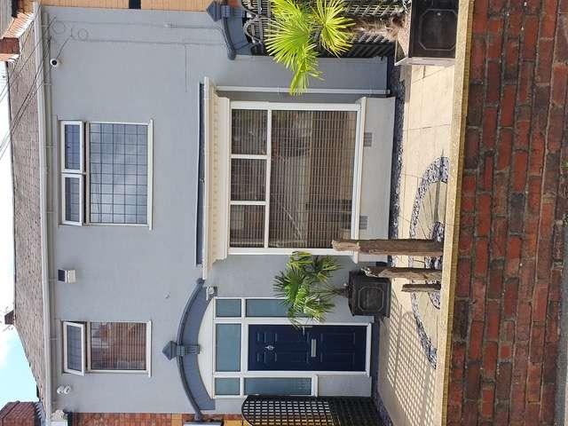 Studio for rent in Dixons Green, West Midlands