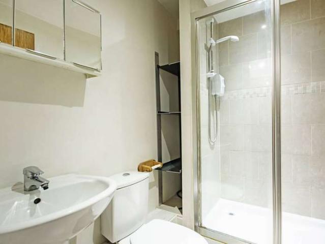Studio for sale in Hendon, Greater London
