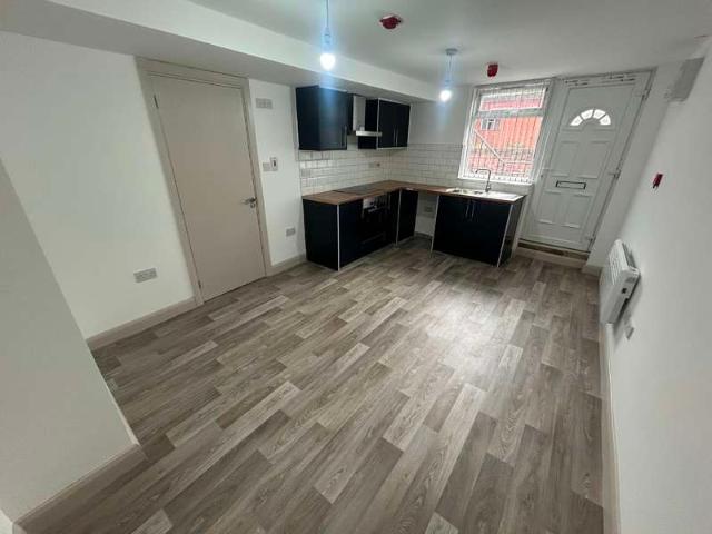 Studio for rent in Beamhurst, Staffordshire