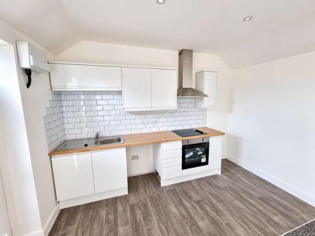 Studio for rent in Burton upon Trent, East Staffordshire
