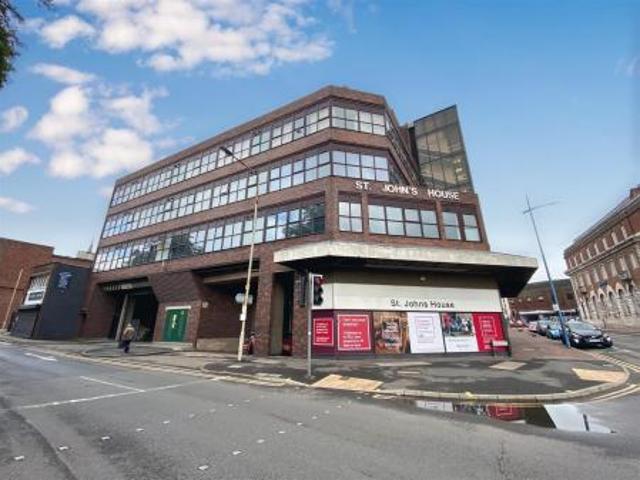Apartment for rent in Dixons Green, West Midlands