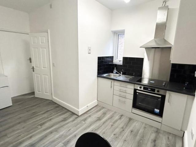 Studio for rent in Littleover, East Midlands