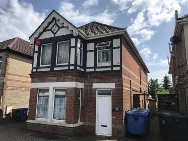 Apartment for rent in Branksome, Poole