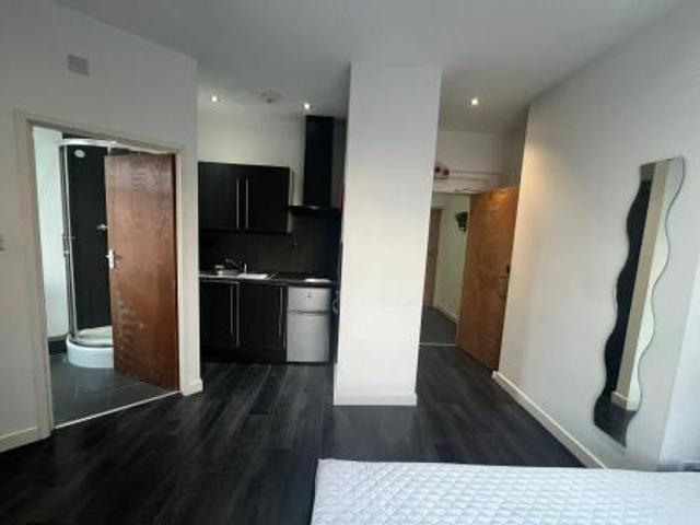 Apartment for rent in Ball Hill, West Midlands