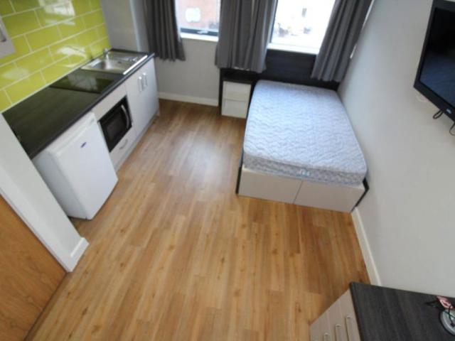Studio for rent in City Centre, South Yorkshire