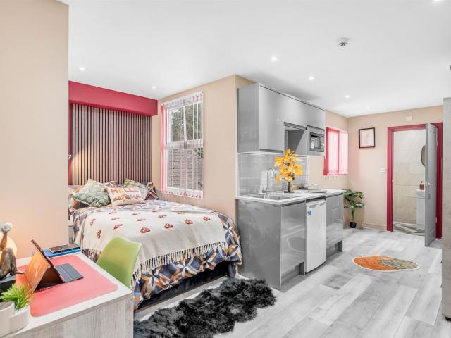 Studio for rent in Radford, West Midlands