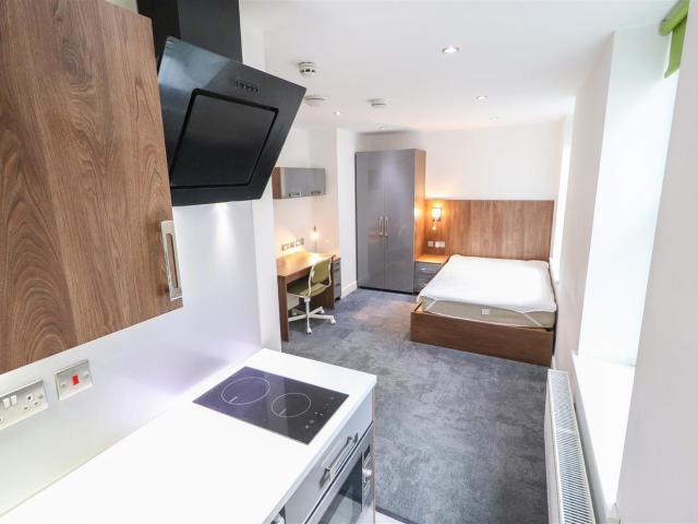 Studio for rent in Spon End, Coventry