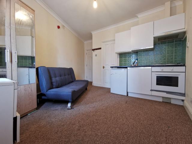 Studio for rent in Mapesbury, Greater London