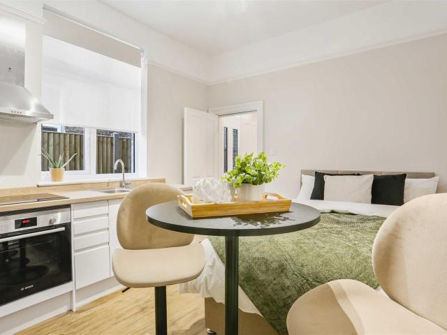 Studio for rent in Wallington, Greater London