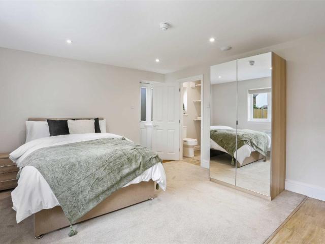 Studio for rent in Wallington, Greater London