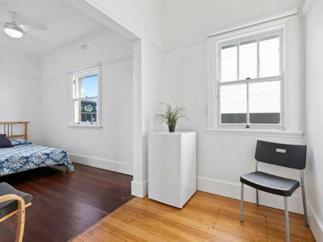Granny Flat for rent in Annerley, Greater Brisbane
