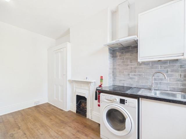 Studio for rent in Reading