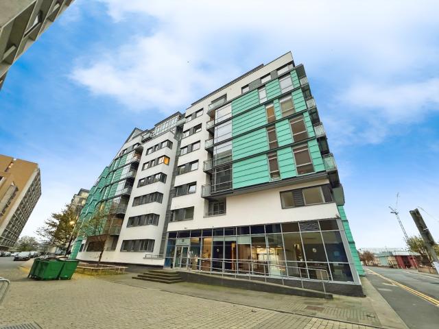 Studio for rent in Holbeck, West Yorkshire