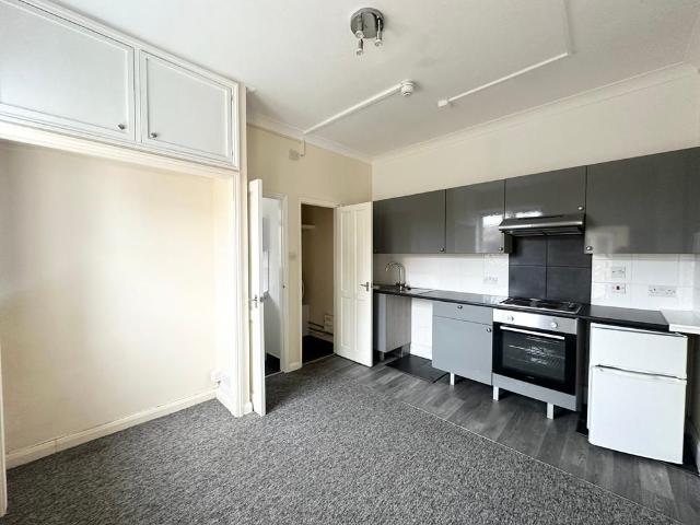Apartment for rent in St James, Sandown Park