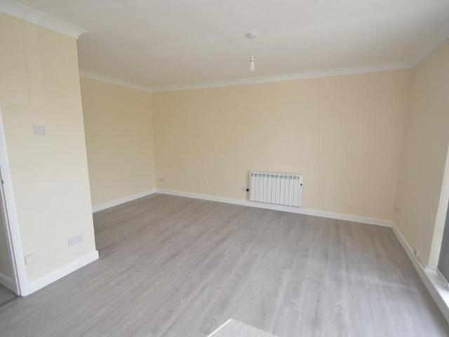 Apartment for rent in St Anthony's Hill, Eastbourne