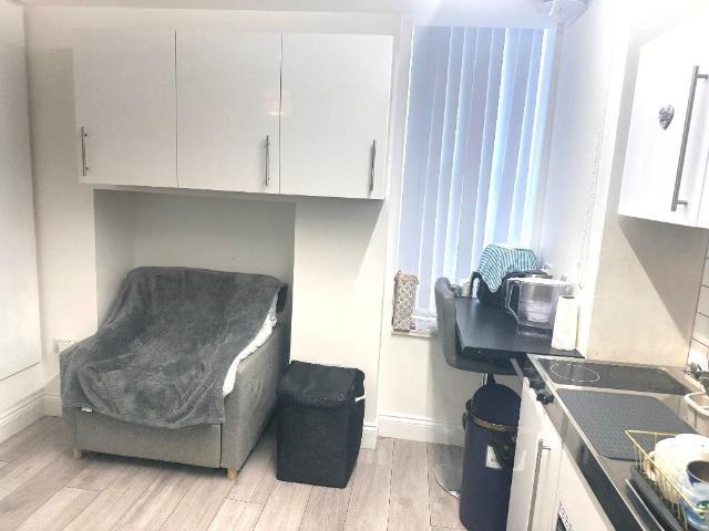 Studio for rent in Crofton, Greater London