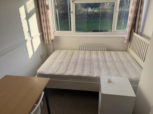 Studio for rent in Barracks, Canterbury