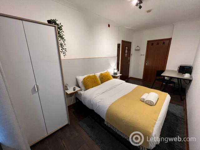Studio for rent in City Centre, Ballindoch