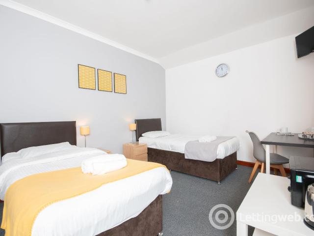 Studio for rent in City Centre, Ballindoch