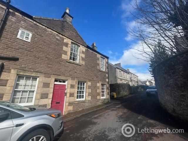Studio for rent in Lanark, Scotland