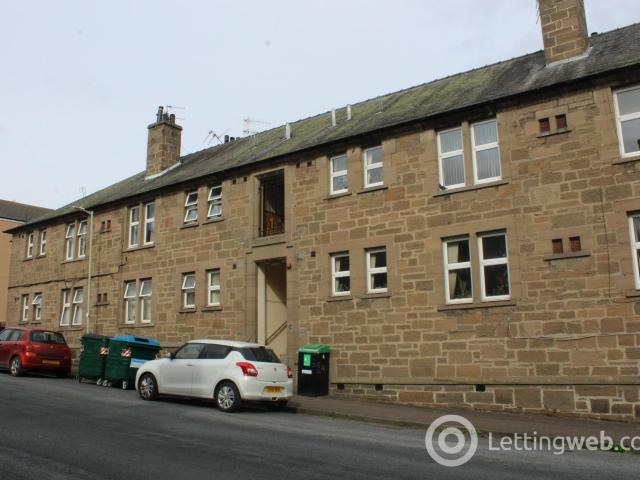 Studio for rent in Scotland
