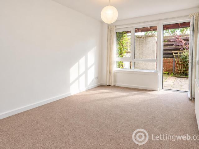 Studio for rent in Newhaven, City of Edinburgh